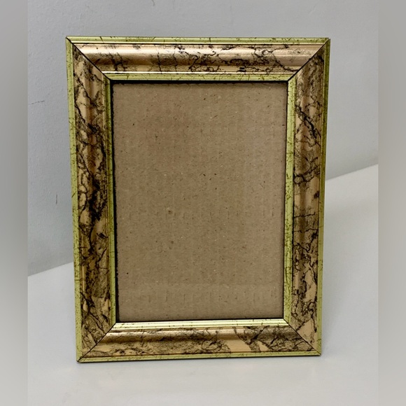 Vtg Antiqued Metallic Gold Painted 9” x 7” Picture Frame - Picture 2 of 12